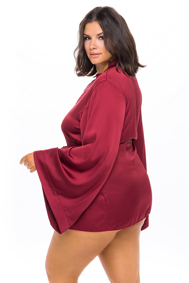 Mirielle Wide Sleeves Short Robe